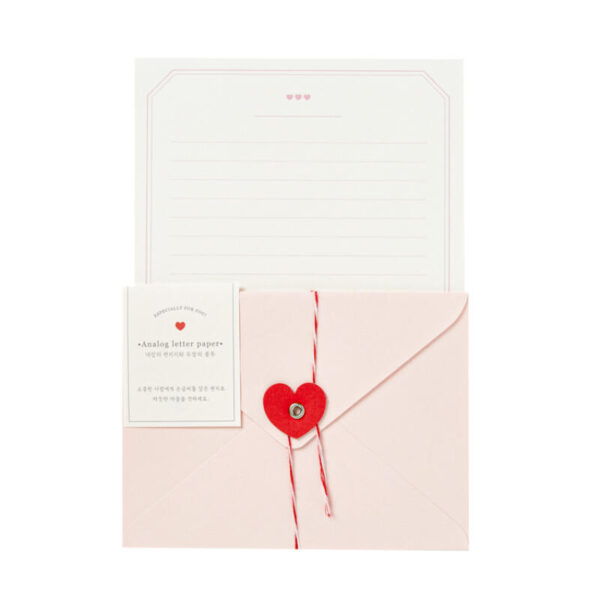 Heart eyelet Letter pink